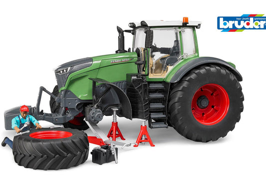 Fendt 1050 Vario with mechanic and garage equipment